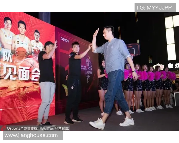 南京篮球队灵活性引发热议球迷与专家各执己见的背后故事